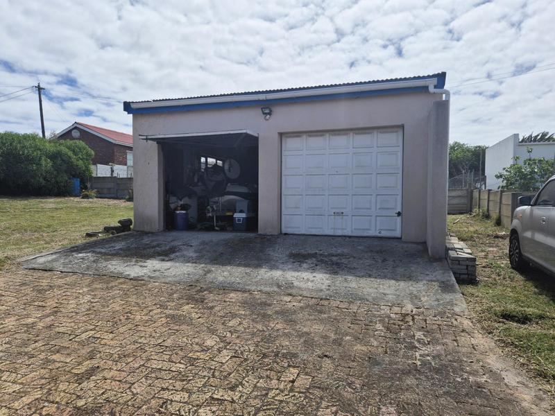 3 Bedroom Property for Sale in Franskraal Western Cape